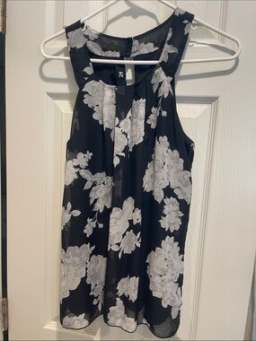 Iz Byer Black and White Floral Sleeveless Blouse Medium Junior size